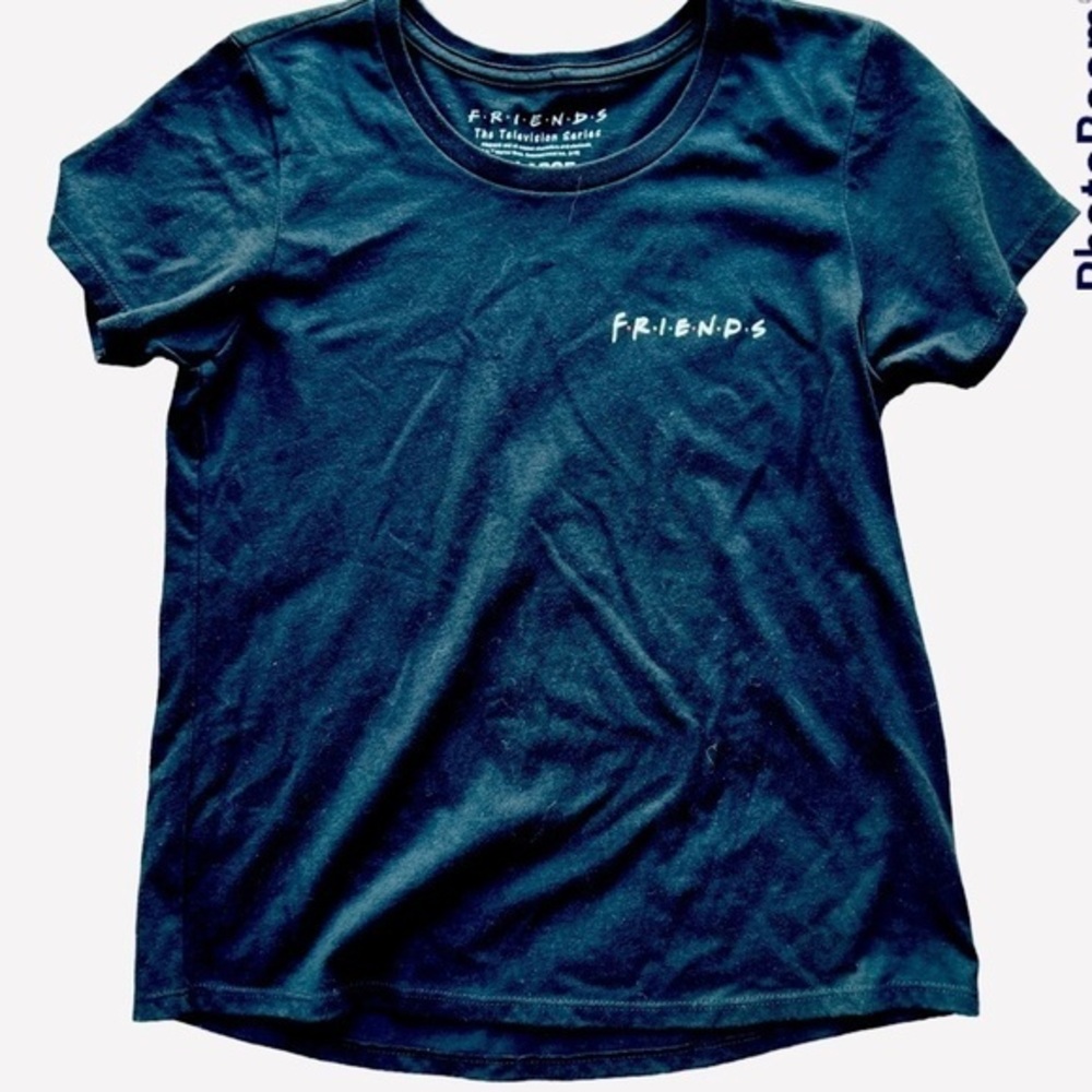 Totally 90s! Classic F•R•I•E•N•D•S Short Sleeve Black Crewneck T-shirt XL
